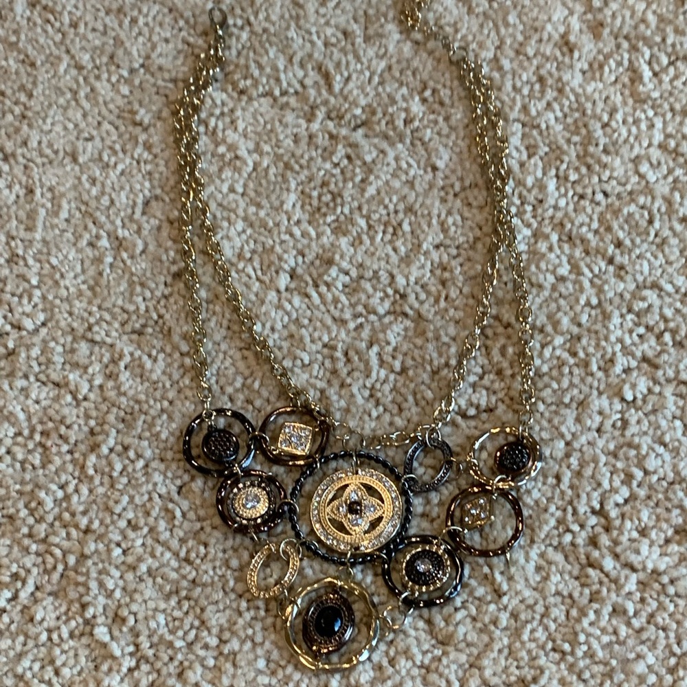 Gold necklace!